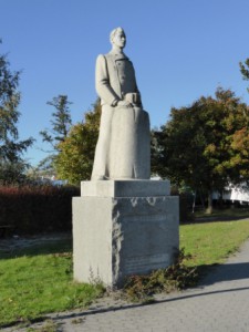 Førstereisgutten ved kanalbroen i Tønsberg.(Foto: Thomas Nilsen)