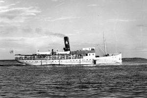 DS Jarlsberg bygd i 1912 fotografert i 1950 av Peder L. Stangeby (Utlånt av Slottsfjellsmuseet) 