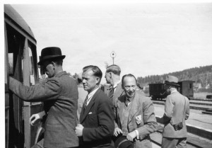 Bergfanger på vei hjem. Foto fra boken "Krig og Fred - Vestfold våren 1945"